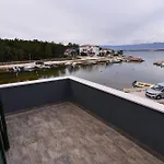 Seaside Family Friendly House With A Swimming Pool - 24816