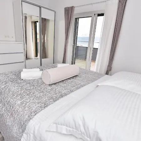 Seaside Family Friendly House With A Swimming Pool - 24816 Дом отдыха Вир