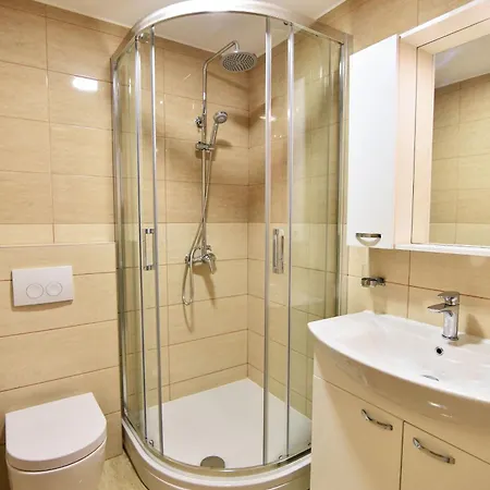 Seaside Family Friendly House With A Swimming Pool - 24816 Дом отдыха Вир