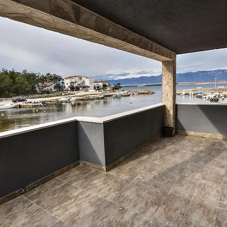 Seaside Family Friendly House With A Swimming Pool - 24816 Дом отдыха *