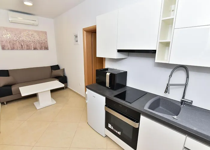 Σπίτι διακοπών Seaside Family Friendly House With A Swimming Pool - 24816 Vir